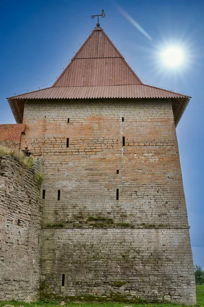 Vista Antigua Fortaleza Piedra Con Una Torre Vigilancia Fortaleza Oreshek — Foto de Stock
