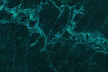 Koyu yeşil mermer desenli arka plan, yüksek çözünürlüklü, doğal taşların üst görüntüsü lüks ve pürüzsüz parıltı desenli..