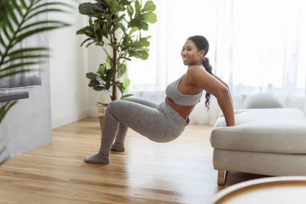 African American Woman Working Out Home Livingroom Gym — стокове фото