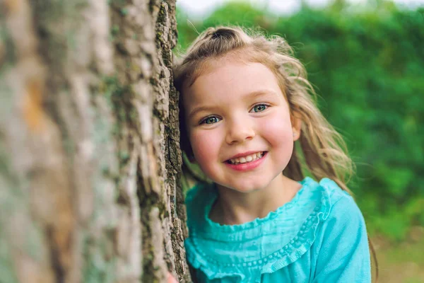 Little girl in the summer on nature little girl — Photo