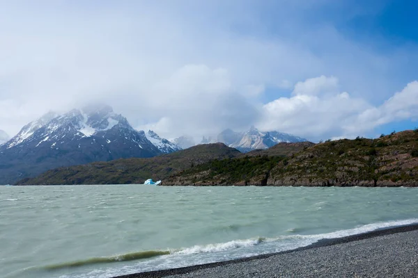 智利托雷斯德尔潘恩国家公园灰湖海滩景观 智利巴塔哥尼亚景观 — 图库照片