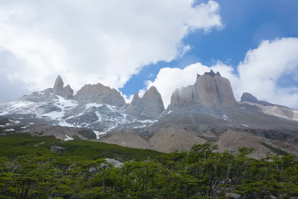 Fransız Vadisi manzarası, Torres del Paine Ulusal Parkı, Şili. Cuernos del Paine. Şili Patagonya