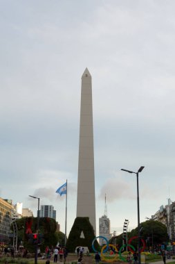 BUENOS AIRES, ARGENTINA - 29 Kasım 2018: Buenos Aires dikilitaş görüntüsü G20 2018 görünümü. Arjantin tarihi