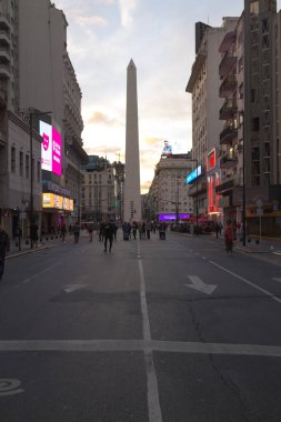 BUENOS AIRES, ARGENTINA - 29 Kasım 2018: Buenos Aires dikilitaş görüntüsü G20 2018 görünümü. Arjantin tarihi