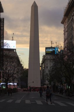 BUENOS AIRES, ARGENTINA - 29 Kasım 2018: Buenos Aires dikilitaş görüntüsü G20 2018 görünümü. Arjantin tarihi