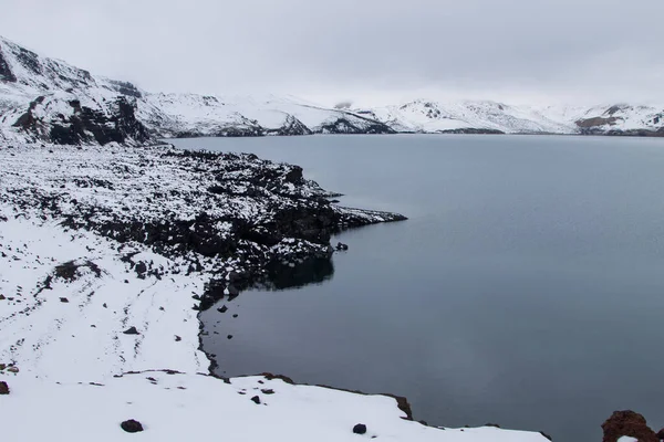 アイスランドのアスキャにあるオスカユヴァトン湖 アイスランドのランドマークの中央高地 火山の眺め — ストック写真