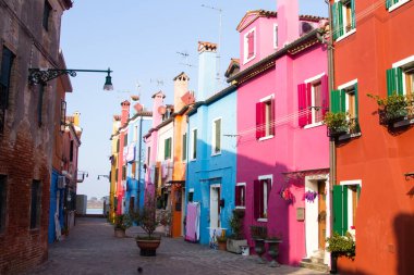 Burano Adası, Venedik 'ten renkli evler. İtalyan simgesi