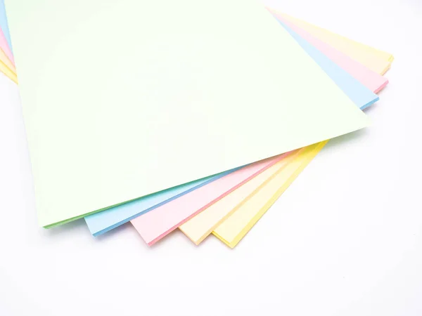 Abstract Achtergrond Met Regenboogkleurig Papier Close Witte Achtergrond Pastelkleuren — Stockfoto