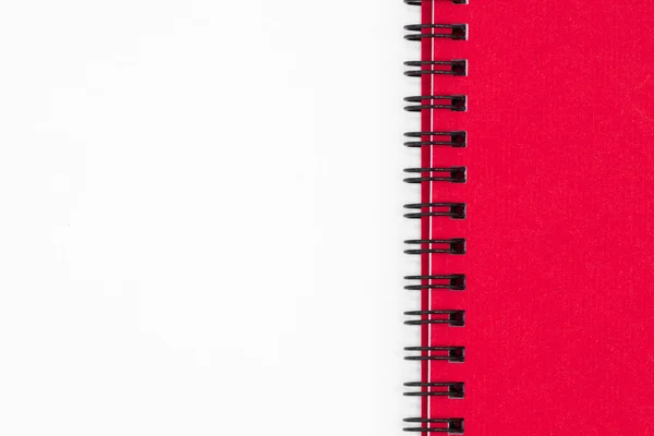 Nahaufnahme Von Spiralheft Oder Notizblock Mit Rotem Einband Auf Weißem — Stockfoto