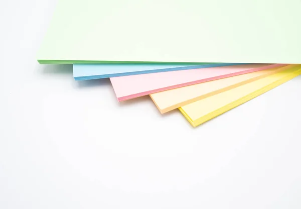 Abstract Achtergrond Met Regenboogkleurig Papier Close Witte Achtergrond Pastelkleuren — Stockfoto
