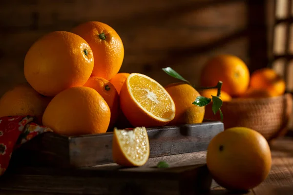 Fresh Oranges Plate Wooden Table — Stock Photo, Image