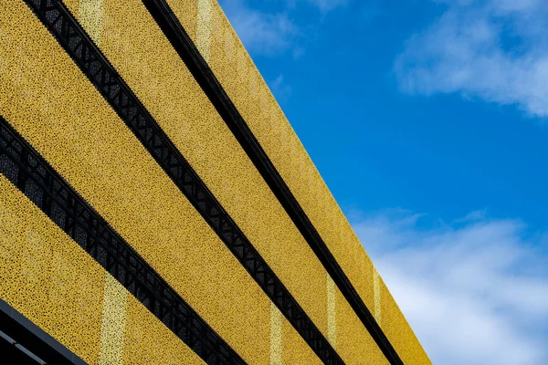 Canto Fachada Edifício Comercial Moderno Edifício Biblioteca Uma Casa Cor — Fotografia de Stock