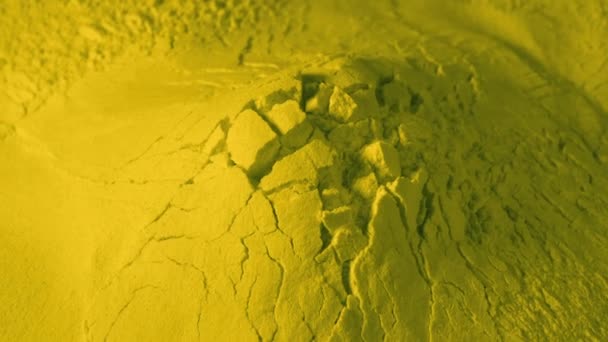 Ρήγμα Κίτρινο Σκόνη Υλικού Κοντινό Πλάνο — Αρχείο Βίντεο