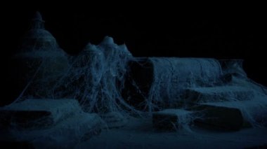 Hayalet Işıkları Ürkütücü Eski Evdeki Mumlar