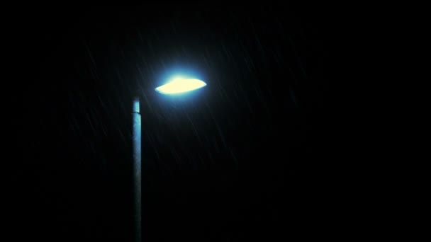 Lampa Uliczna Silnym Elemencie Miejskim Deszczu — Wideo stockowe