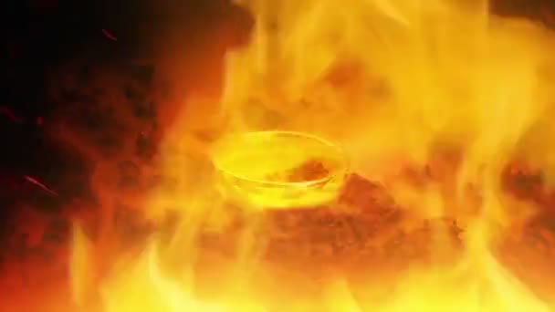 火焰与烟雾中的魔戒 — 图库视频影像