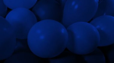 Balonlar Karanlık Oda 'da Parti İçin Hazırlandı