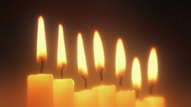 Kerzen Einer Reihe Nebligen Dunst — Stockvideo