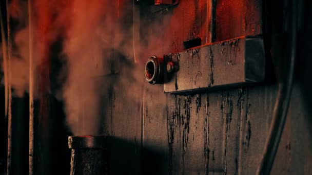 Maskin Släpper Steam Hot Engine Room — Stockvideo