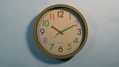 Sınıf ya da Yatak Odası Duvardaki Çocuklar Saati