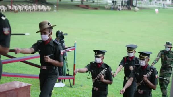 Indische Militärakademie IMA verzichtet auf Parade 2021. — Stockvideo