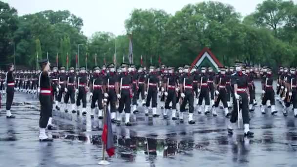 Indiano militare accademia ima passando fuori parata 2021. — Video Stock