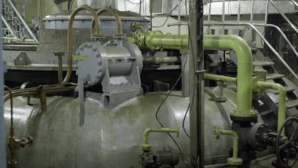 Maquinaria en proyecto hidro — Vídeos de Stock