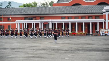 Hint Askeri Akademisi IMA 2021 geçit törenini dağıtıyor. 