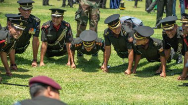 Hint Askeri Akademisi IMA 2021 geçit törenini dağıtıyor. 