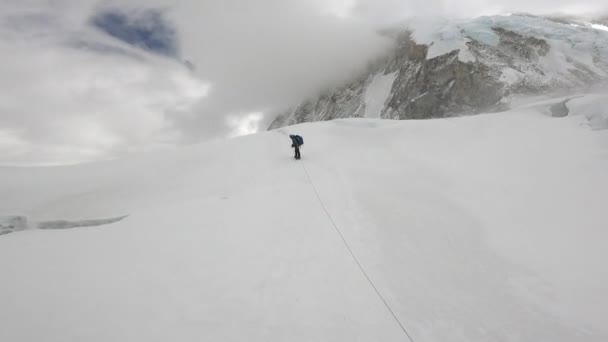 Montagem de escalada Lhotse. — Vídeo de Stock