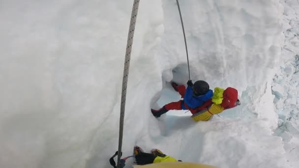 Lhotse Dağı 'na tırmanma. — Stok video