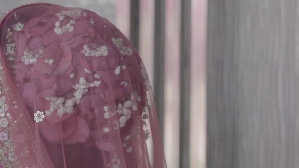 Волосы индийской невесты — стоковое видео