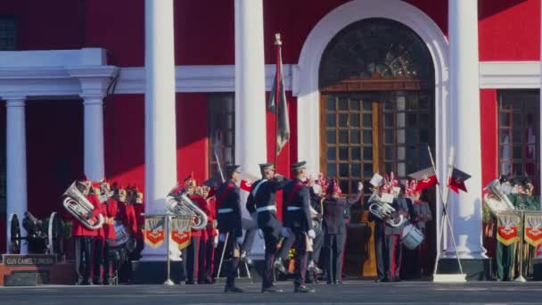 Ejército militar indio repartiendo desfile — Vídeo de stock