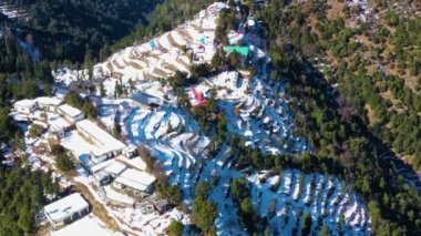 Mussoorie, Hindistan 'da kar yağışı
