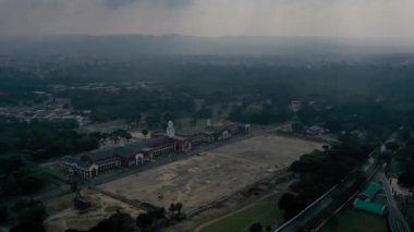 Hava Hızı, Hindistan Askeri Akademisi IMA Dehradun Hint Ordusu subaylarının İHA görüntüsü. Hint Askeri Akademisi Geçit Töreni.