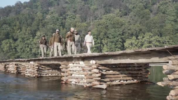 Dehradun Uttarakhand India June 2022 Forest Officials Patrol Ram Ganga — ストック動画
