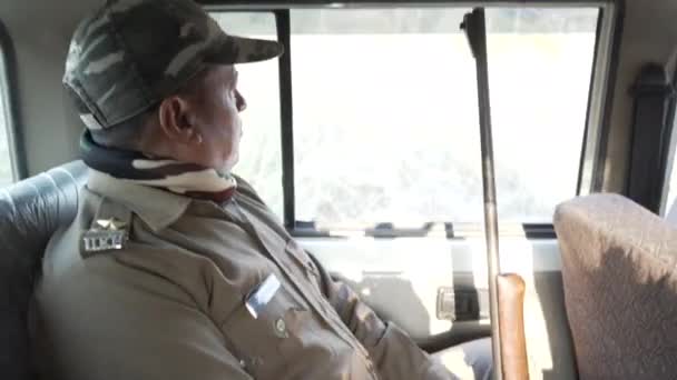 Dehradun Uttarakhand India June 2022 Forest Officials Sitting Jeep Patroling — Stockvideo