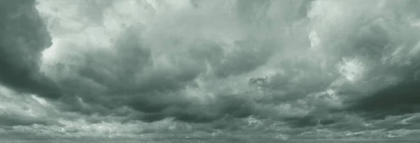 Cielo Tormentoso Con Nubes Dramáticas Panorama — Foto de Stock