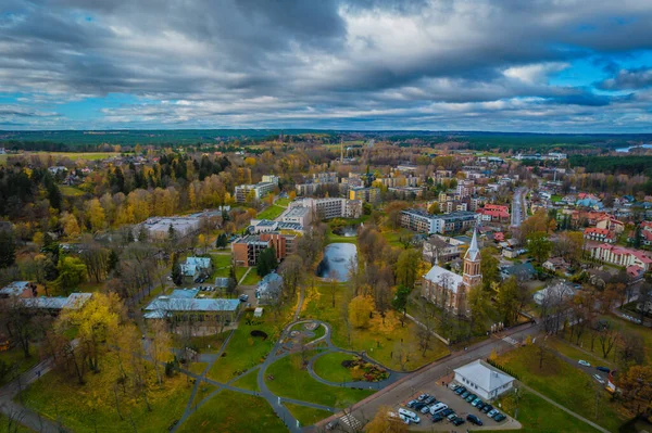 Letecký panoramatický výhled na letovisko Birstonas v Litvě na pobřeží Nemunas — Stock fotografie