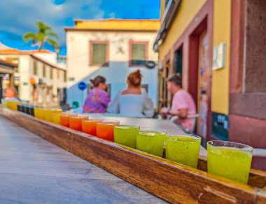 Poncha, Madeira adasından geleneksel bir alkollü içecek.