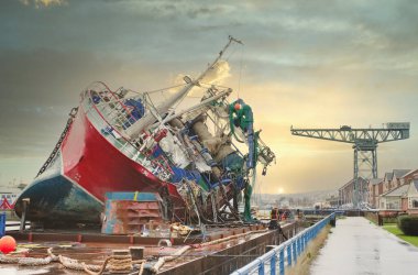 Glasgow Limanı Ferguson İskele İskelesi Limanı 'ndaki Gemi İnşaatı ve Turna Limanı