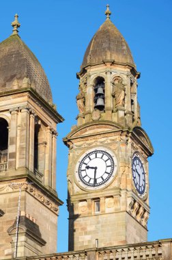 Paisley 'deki eski Victoria belediye binasının saat kulesi.