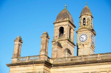 Paisley 'deki eski Victoria belediye binasının saat kulesi.