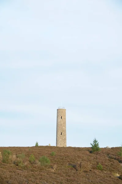 해질 녘에 방 코리 산에 있는 엉성 한 구릉 탑 — 스톡 사진