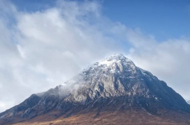 İngiltere 'de kışın erken saatlerinde Buachaille Etive Mor