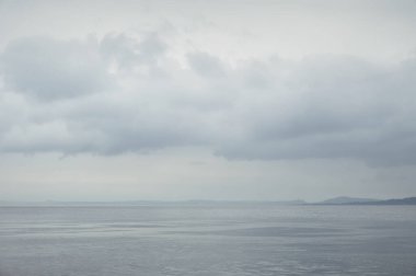 Clyde İskoçya 'nın Firth' ünde huzurlu ve sakin bir su.