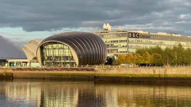 Glasgow Science Centre Pacific Quay Waterfront Sunset Scotland — Stock Video