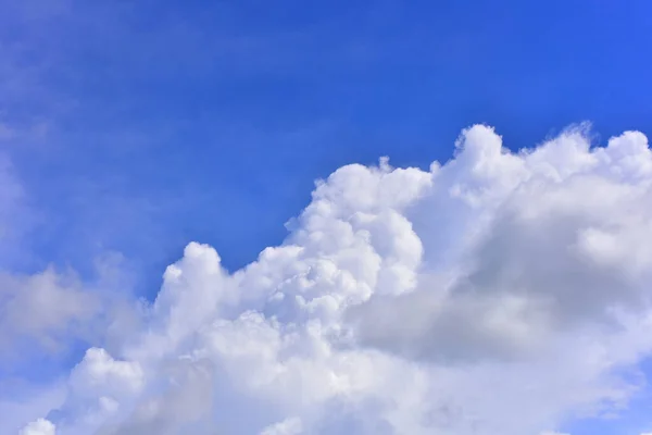 Beautiful Sky Cumulonimbus Cloud Cirrus Cloud Vivid Color — Stok Foto