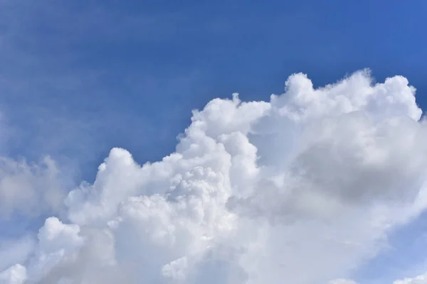 Belo Céu Nuvem Cumulonimbus Nuvem Cirrus — Fotografia de Stock