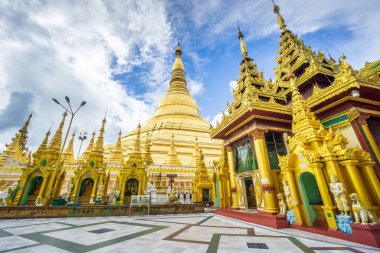 Myanmar, resmî adıyla Myanmar Cumhuriyeti, Güneydoğu Asya 'da yer alan bir ülkedir. Güneydoğu Asya 'nın en büyük ülkesidir ve 2017 itibarıyla 54 milyon nüfusa sahiptir.